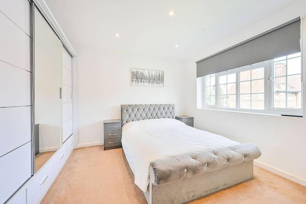 Premium Private Apartment Minutes To Central 런던 외부 사진